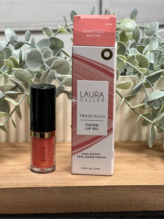 Laura Geller Other - Laura Geller Treat-N-Go Tinted Lip Oil